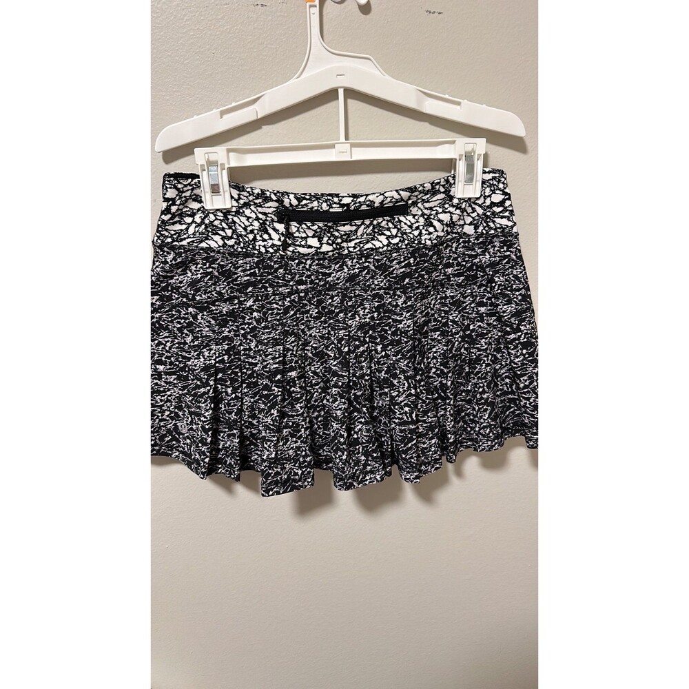 Lululemon Circuit Breaker Skirt - 6